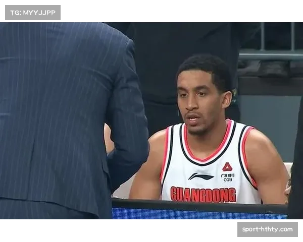 中场数据显示,本场比赛节奏极快,两队攻防转换得分合计已超过60分。 中场数据显示,本场比赛节奏极快,两队攻防转换得分合计已超过60分。